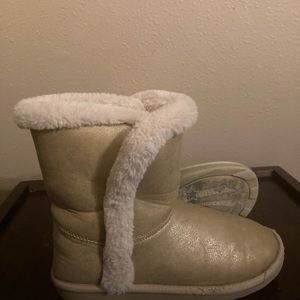 Girls Size Large Rampage Boots